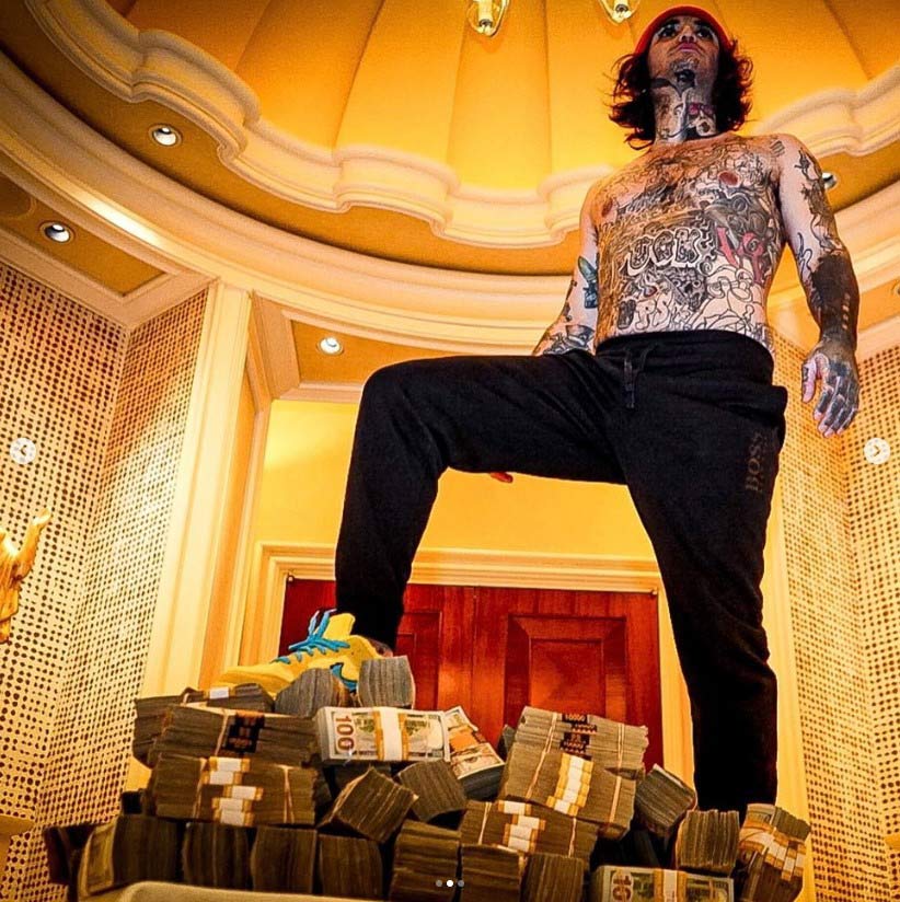 mikki mase online casino